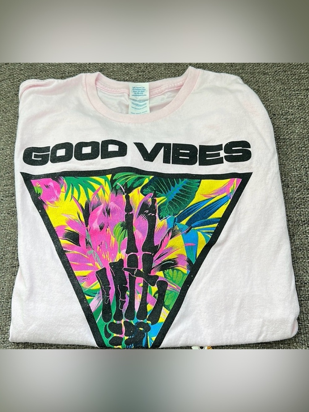 Good Vibes Light Pink Tropical Neon Palm Tree Graphic Tee L